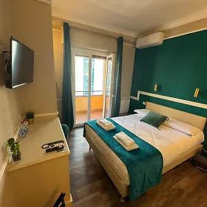 le-petit-bijou.it-romehotels.com/